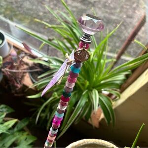 Glass & Crystal Plant Stake Shell with Pink Topper Paw 🐾 Beads NWT 16.5” Plants
